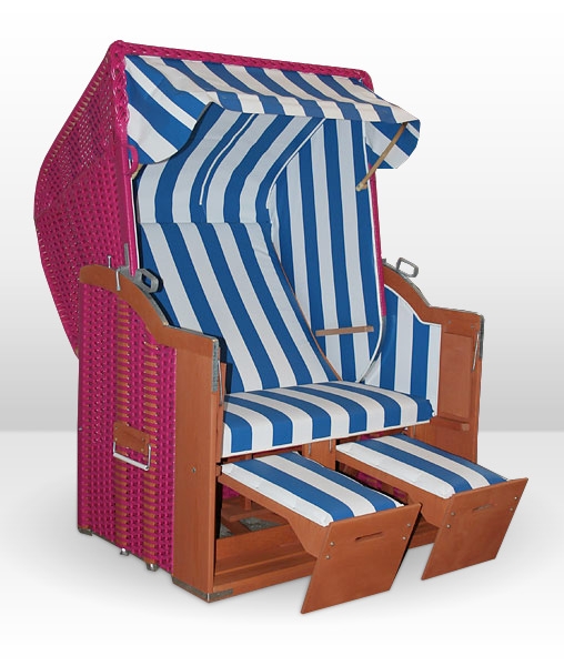 Der 2-Sitzer Strandkorb hat ein Geflecht aus PVC in pink mit gestreifter Plastikfolie in blau-weiß.