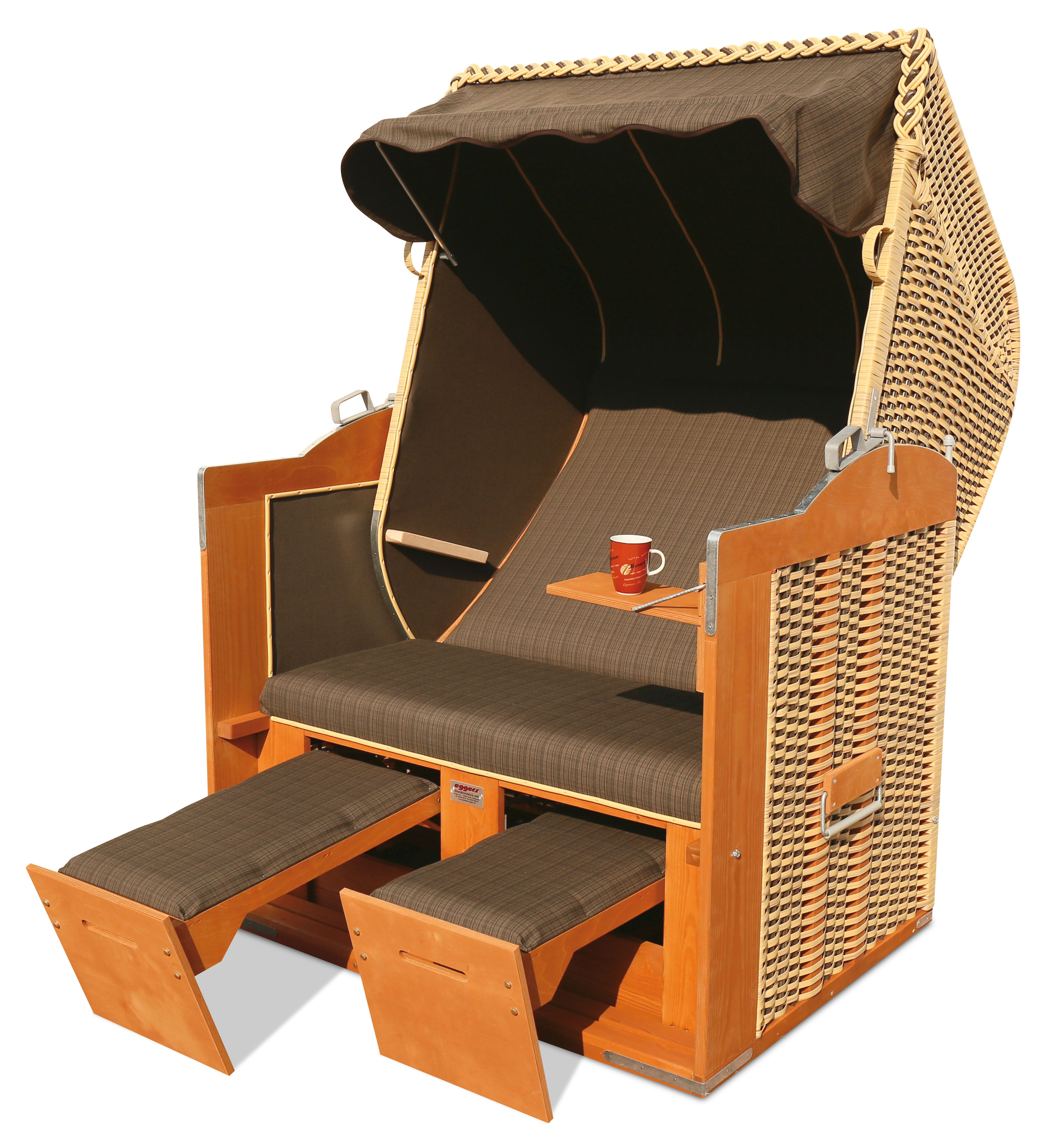 Der 2-Sitzer Strandkorb hat ein Geflecht aus PE in der Farbe beige/cappuccino mit einem karierten Stoffdesign in braun.